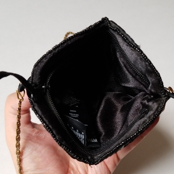 H&M Black Sequin Heart Beaded Crossover Bag - Picture 6 of 8